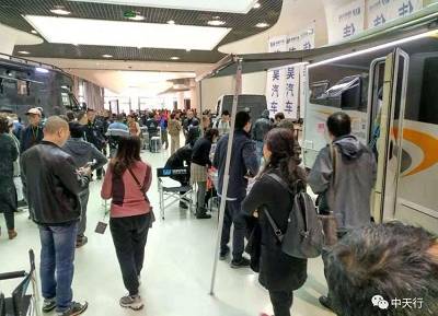 賣瘋了！多臺進口依維柯房車現場簽售！第八屆上海國際房車展！