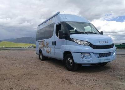 為帶母親去旅行，定制新星進口依維柯B型福祉車！