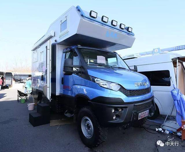 超強越野基因的融合，博微進口依維柯4×4房車！