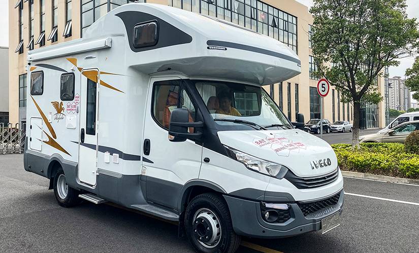 進口依維柯C型后拓展（橙色內飾）